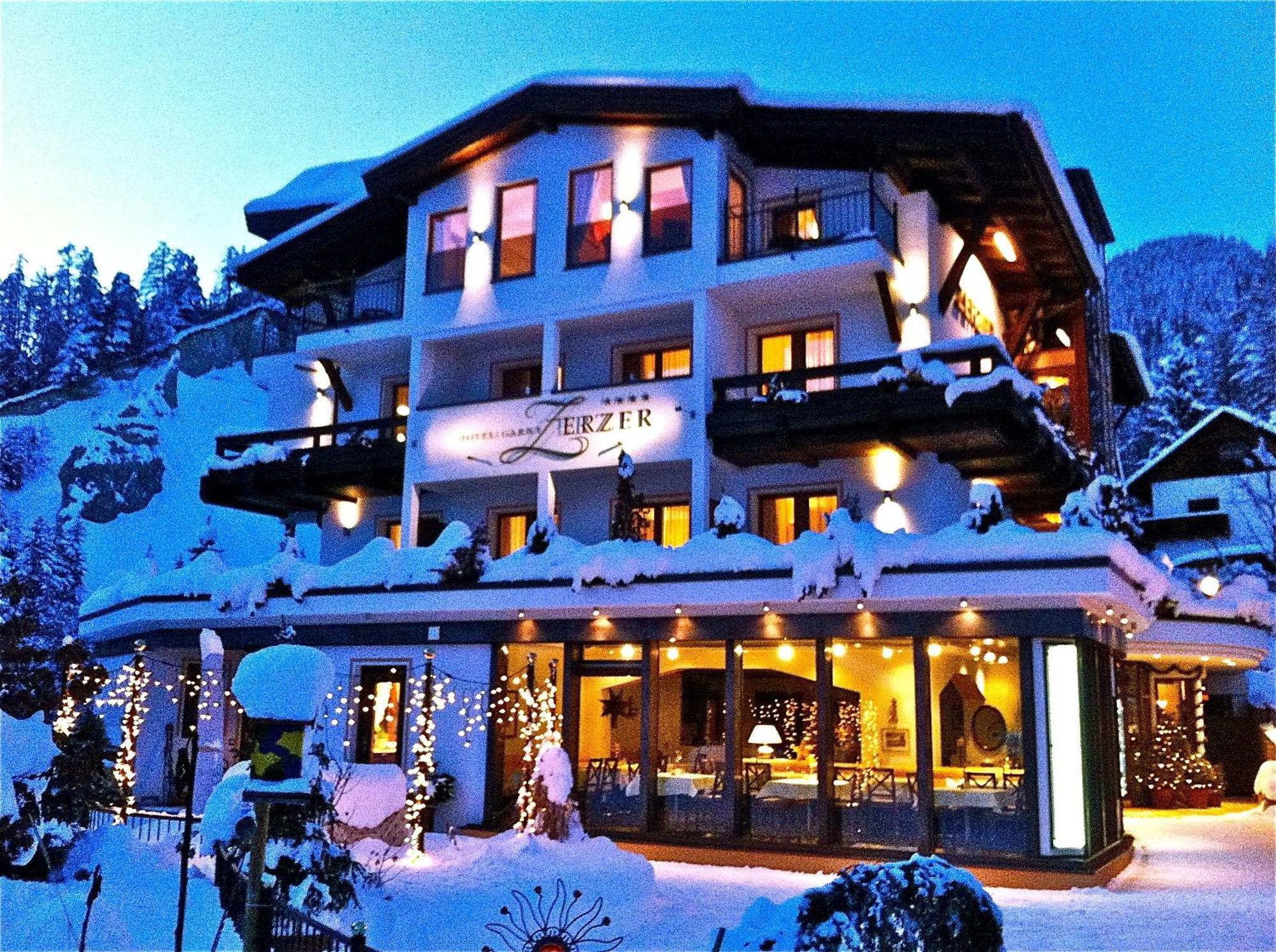 Hotel Garni Zerzer Serfaus Exterior photo