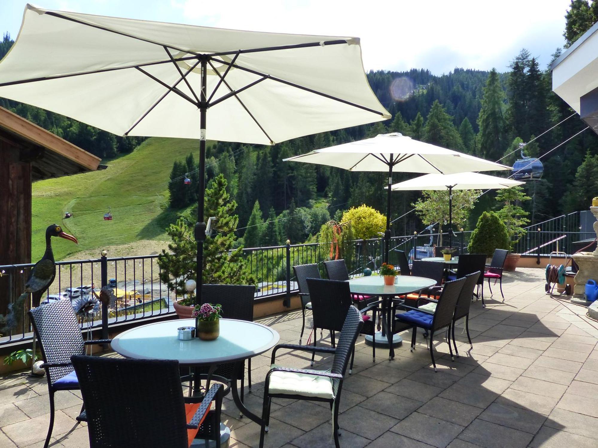 Hotel Garni Zerzer Serfaus Exterior photo