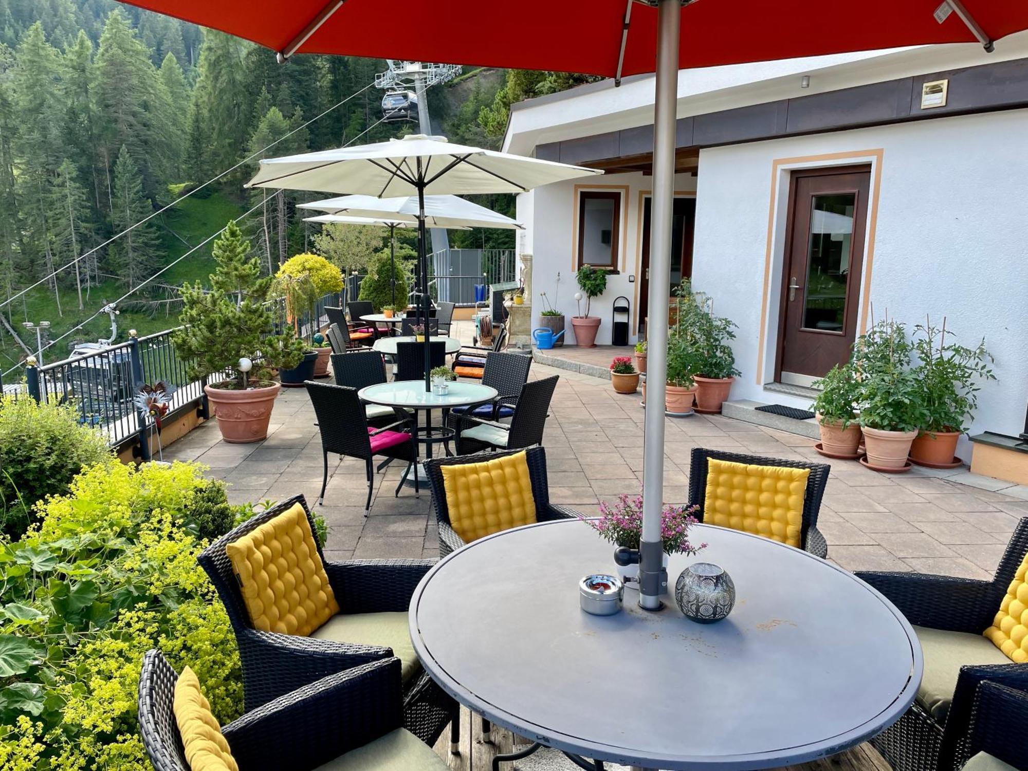 Hotel Garni Zerzer Serfaus Exterior photo
