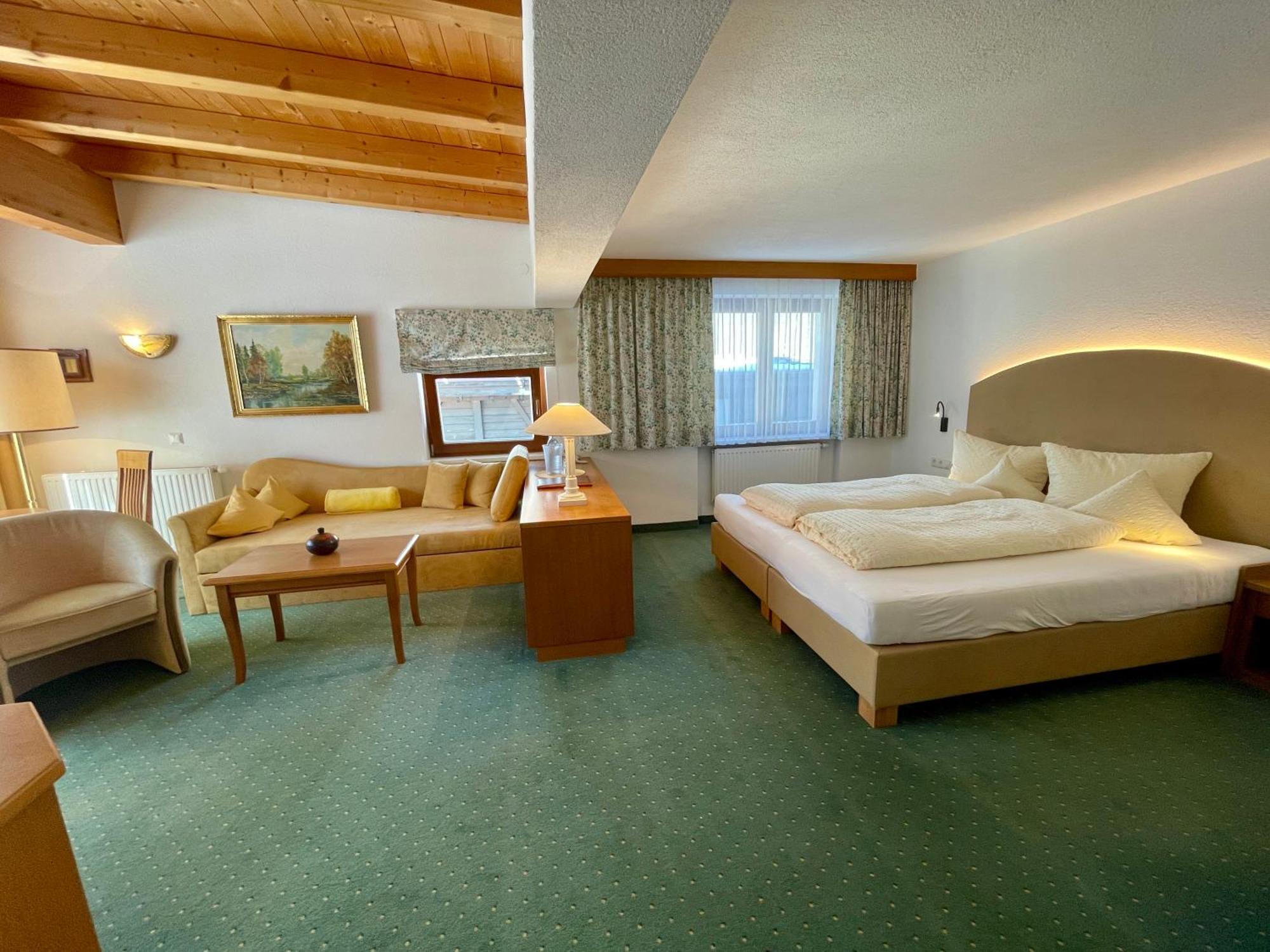 Hotel Garni Zerzer Serfaus Exterior photo